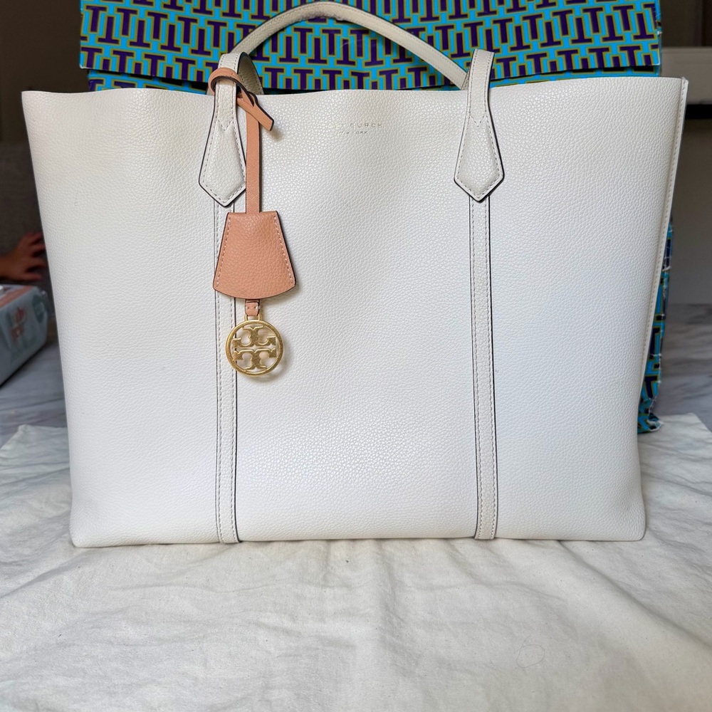 Tory Burch Perry Triple-Compartment tote